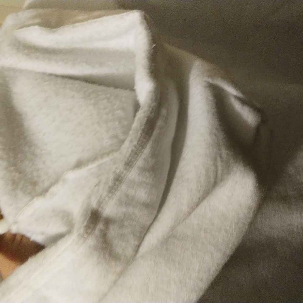 Xl Hanes white hoodie - Picture 7 of 8